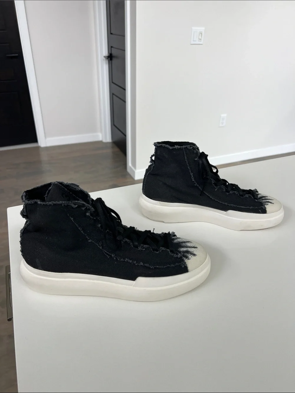 Y-3 adidas nizza high top black and white sneakers men’s size 8